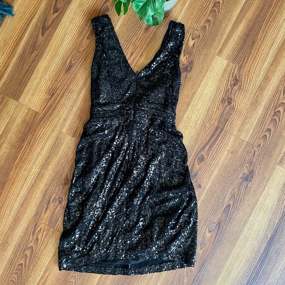Badgley Mischka Black Sequin Knee Length Cocktail Dress - Picture 5 of 6